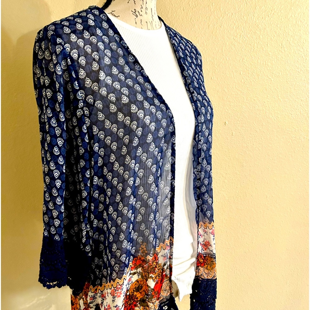 Beautiful crochet and soft fabric cardigan duster